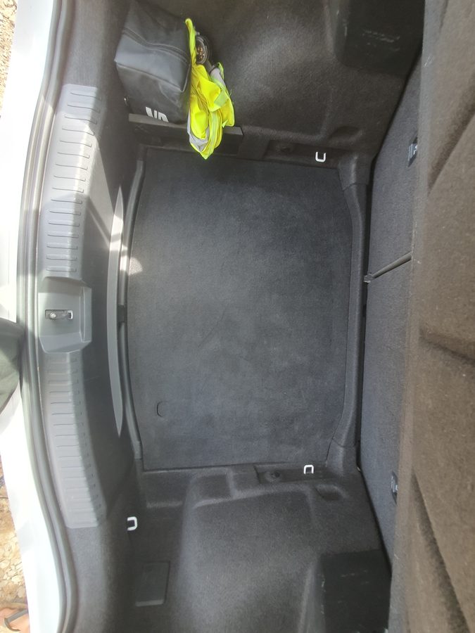 Après nettoyage - coffre Seat Leon