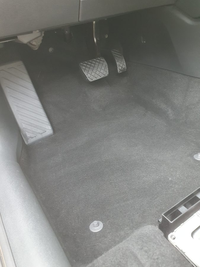 Après nettoyage - plancher avant Seat Leon